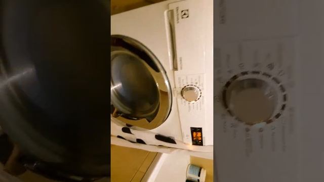 Pralka Electrolux EWS 1266l piszczy po roku użytkowania смотреть онлайн