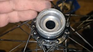 Если у Вас 9 шариков в задней втулке на одной стороне, то супер ремонт - это засунуть штук 15