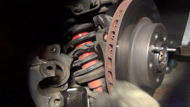 FERRARI MONDIAL QV ( PT 2) Brake pad replacement/wheel bearing check and re grease. смотреть онлайн