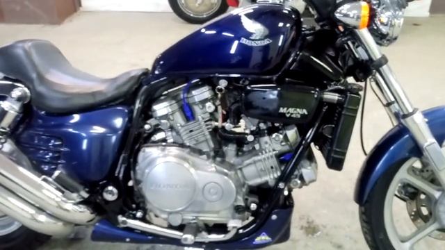 Honda Magna 750, 1987 год смотреть онлайн