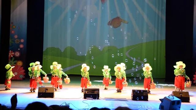 2017-04-14 Грибочки Вокальный ансамбль "Искорки" г.Чебоксары смотреть онлайн