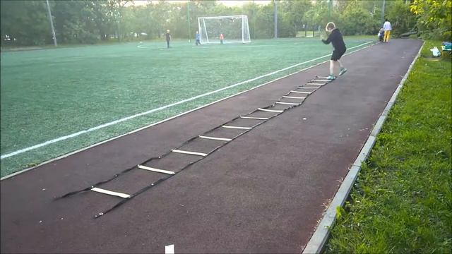 Копия видео "летняя тренировка для хоккеистов на "земле"" смотреть онлайн
