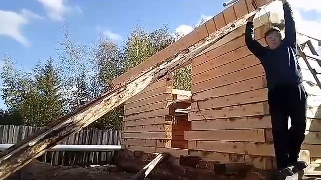 Как поднять брус одному смотреть онлайн