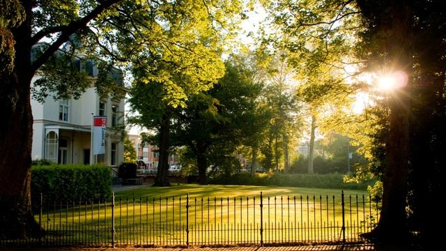 БРОШЕННЫЙ СЫН ВЫРОС И ПРИШЁЛ К МАТЕРИ. Истории из жизни. смотреть онлайн