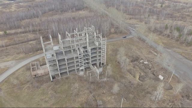 Полет над бывшим заводом Сельмаш, г.Назарово. Микрорайон Промышленный Узел. смотреть онлайн