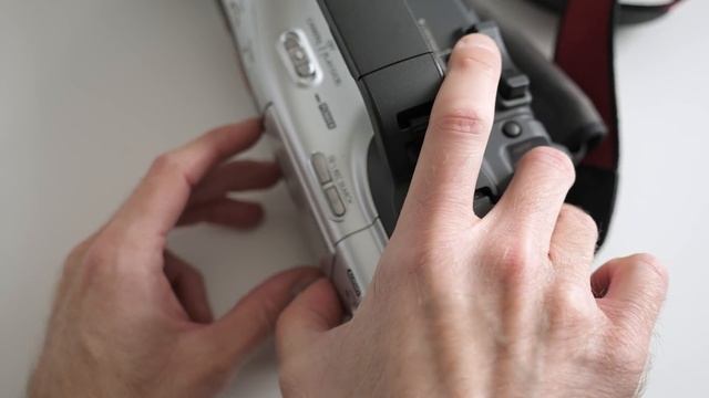 Canon GL2 -- The $3,000 MiniDV Camcorder from 2003! смотреть онлайн
