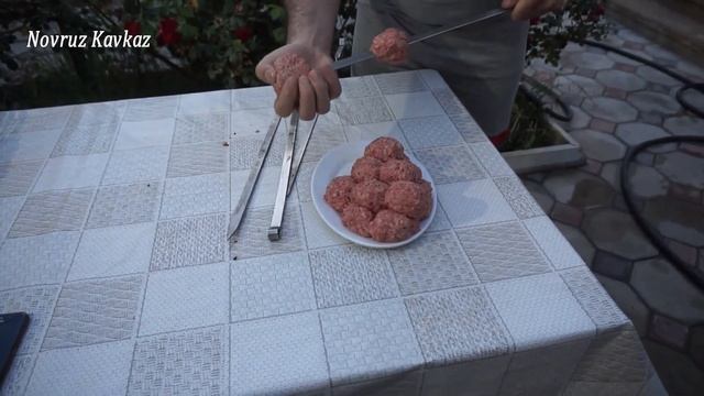 Два  Вида Разных рыб..... Один Из Которых Сочный Шашлык  Из Рыбы-Форель