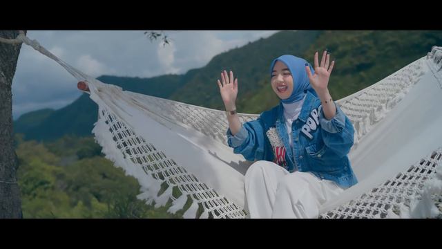 ALFINA BRANER - DI GINYANG BANA ( Official Music Video ) смотреть онлайн