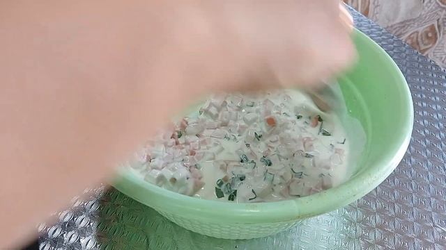 Утренний завтрак! ОЛАДЬИ С САРДЕЛЬКАМИ И ЗЕЛЕНЬЮ!#оладьи #оладьирецепт #рецепт#кулинария #кулинар смотреть онлайн