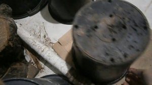 Дренажные отверстия в вёдрах под растения своими руками