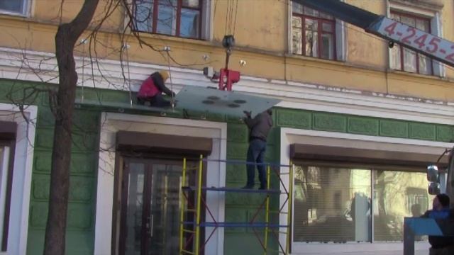 Замена разбитого стекла на козырьке смотреть онлайн