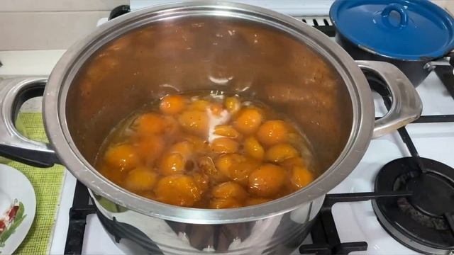 Абрикосовое варенье/Половинки в янтарном сиропе/Вкусно и красиво/ смотреть онлайн