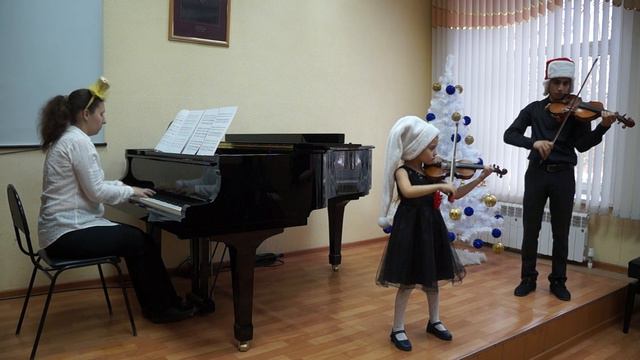 Аванес Антонян 16 лет и Ульяна Рязанцева 6 лет, г.Астрахань смотреть онлайн