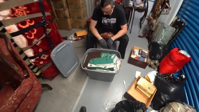 Аукцион гаражей. Louis Vuitton. GUCCI. Versace. и жир грязь хлам!!! смотреть онлайн