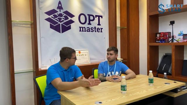 Smart Lead в офисе ученика Роман Голинко. После обучения заработал и открыл компанию в Китае смотреть онлайн