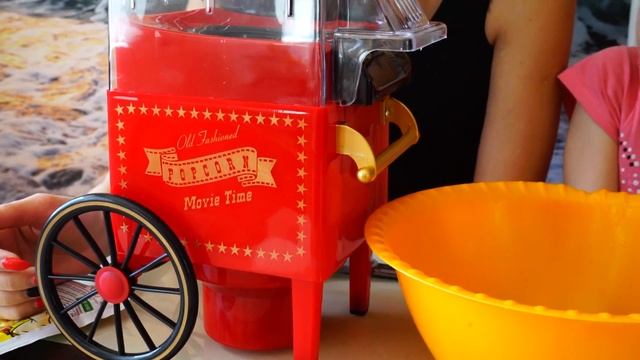 Огромная машина поп корна! он взрывается что делать! Huge popcorn machine! he explodes what to do! смотреть онлайн