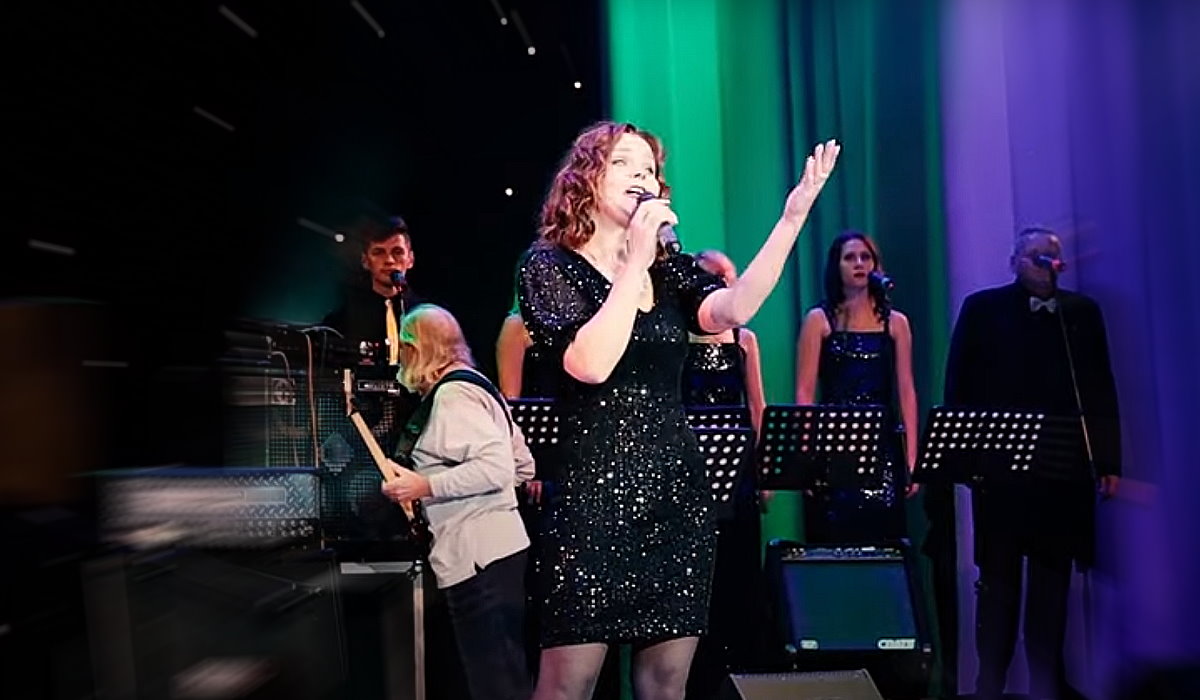 Неужели Я Снова Слышу Эту песню! смотреть онлайн