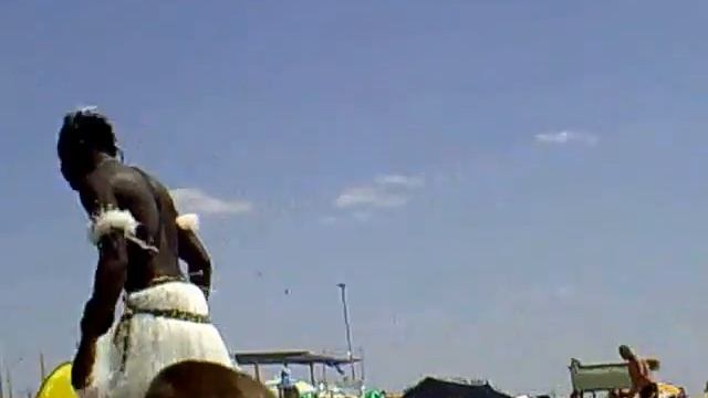 Негры загорают на пляже 2013 смотреть онлайн