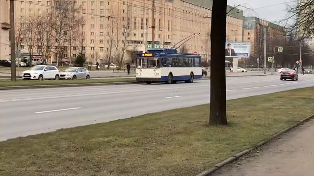 Троллейбус ЗиУ 682 в Петербурге/ Trolley ZiU 682 in St. Petersburg смотреть онлайн