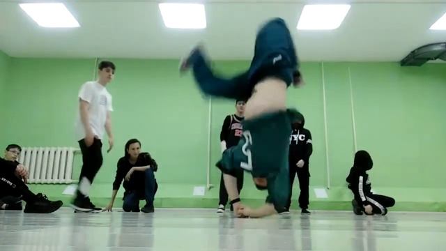 BREAK DANCE смотреть онлайн