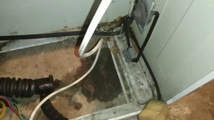 Замена необычных амортизаторов в стиральной машине ARDO  FLS 100 E