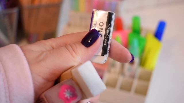 УБИРАЮСЬ НА РАБОЧЕМ СТОЛЕ смотреть онлайн