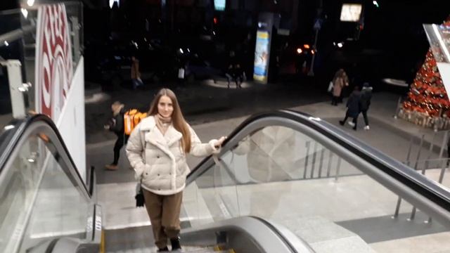 ВЛОГМАС ? Елка, каток, ужин | ШОПИНГ выбираю обувь, платье, шапку Zara, Stradivarius | МАНИКЮР смотреть онлайн