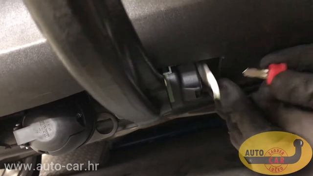 AUDI A4 (B8, 4 VRATA 2007. - 2015.) | (VERTIKALNA AUTO KUKA) смотреть онлайн