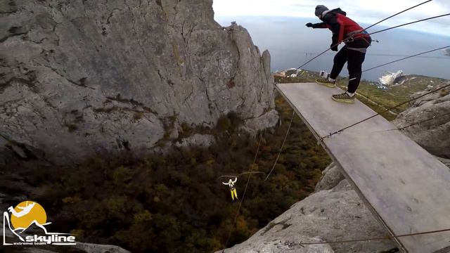 Аня Ильяс-Кая роупджампинг в Крыму с командой Скайлайн смотреть онлайн