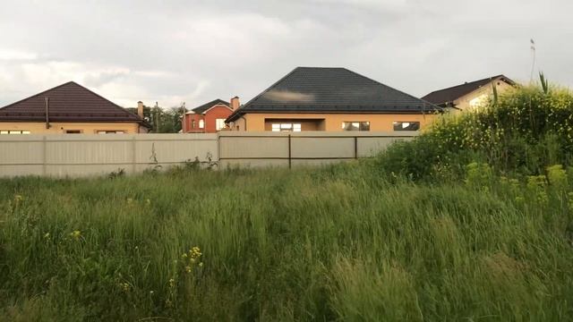 Станица Динская ,Ул. Крестьянская/9 соток/коммуникации центральные/Цена : 4700? смотреть онлайн