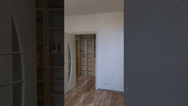 Уютная трехкомнатная квартира на проспекте Энгельса, 97. смотреть онлайн