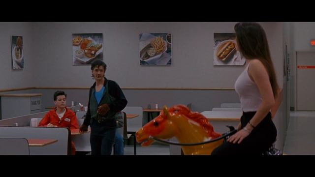 Career Opportunities (Возможности карьеры) - Дженнифер Коннелли верхом на коне