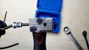 Развальцовка стальных тормозных трубок своими руками Mercedes FLAR-475D