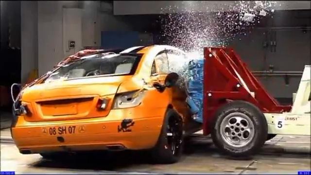 2011 Mercedes E-Class Coupe CRASH TEST смотреть онлайн