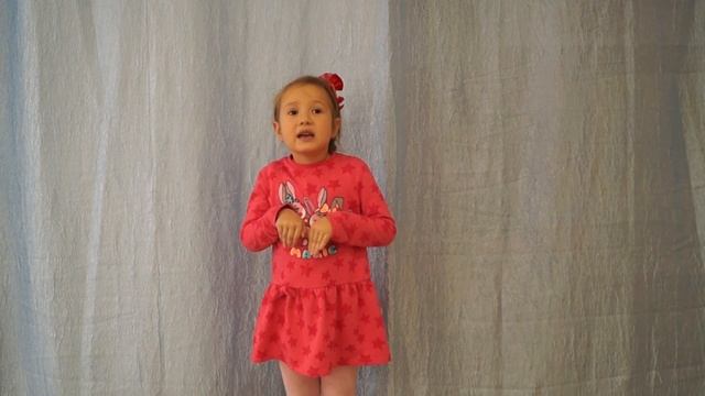 Страна читающая — Екатерина Беляева читает произведение «Ворона и Лисица» И. А. Крылова смотреть онлайн