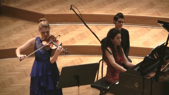 Tanja Sonc: Ludwig van Beethoven - Sonata no.8 in G major, op.30 смотреть онлайн