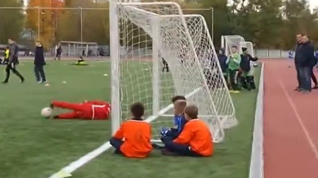 "Удар в девятку" - завершился четвёртый открытый городской турнир по футболу смотреть онлайн