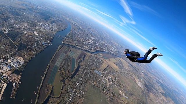 Прыжок №5 с парашютом 4000м программа RW (групповая акробатика) Аэроград Коломна (Москва) смотреть онлайн