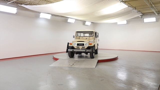 1978 TOYOTA LAND CRUISER FJ43 смотреть онлайн