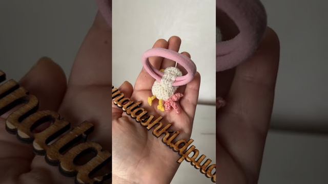 Связанная крючком заколка для волос «Птичка». Knitted hairpin «Bird» смотреть онлайн