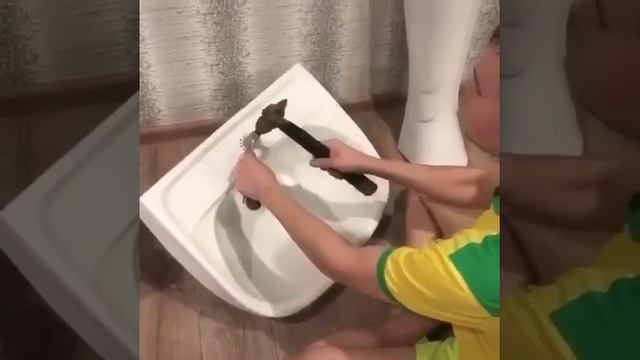 Ой... Друг, тебя же предупреждали смотреть онлайн