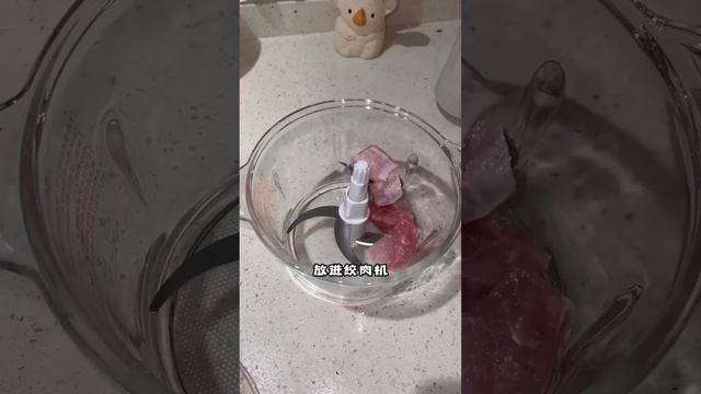 快給你的女朋友安排超簡單的懶人小豬蓋被，面餅裹滿醬汁比肉還好吃，一口下去爆汁#郭師傅與單大廚 #小豬蓋被 #糊弄女朋友美食 смотреть онлайн