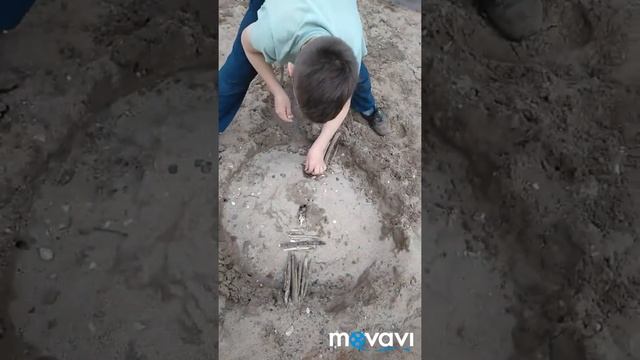Как построить замок из песка и других принадлежностей. смотреть онлайн
