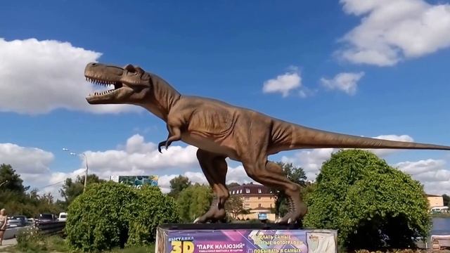 Динозавр в Анапе / Living dinosaur смотреть онлайн