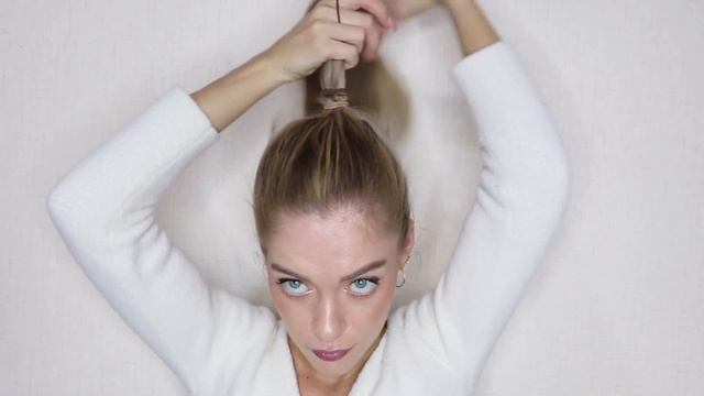 КАК СДЕЛАТЬ ИДЕАЛЬНЫЙ КОНСКИЙ ХВОСТ БЕЗ СКОТЧА ДЛЯ ВОЛОС? | HOW TO MAKE PERFECT HIGH PONYTAIL смотреть онлайн