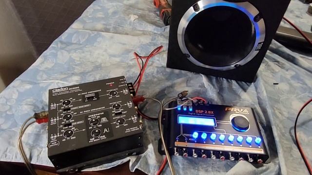 COMPARATIVA ? CROSSOVER CLARION MCD360 VS PROCESADOR PRV AUDIO DSP 2.8X смотреть онлайн