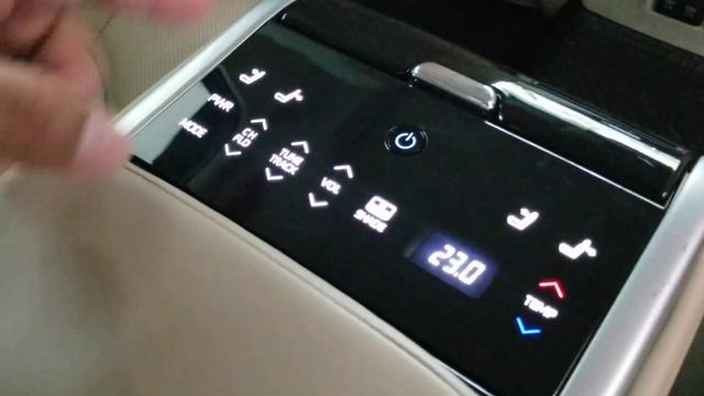 รีวิว TOYOTA CAMRY HYBRID PREMIUM หรูหรา หายาก смотреть онлайн
