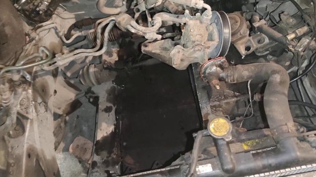 Снятие замена ДВС двигателя Mazda 626 без снятия КПП. Разборка Mazda 626 FE F2 F6 F8 FS FP FE3n смотреть онлайн