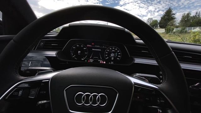 Teaser: 2021 Audi e-tron Sportback S Line 55 quattro смотреть онлайн