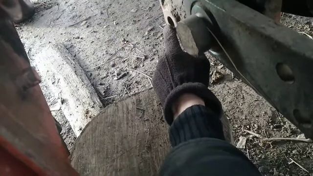 Навіска ЮМЗ на тракторі Т-25 смотреть онлайн